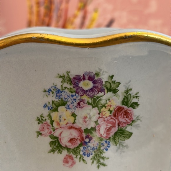 Princeton China Mid-Century Light Blue Vase W/ Floral Motif & Gold Trim - Picture 3 of 8